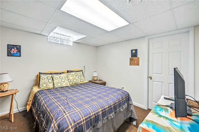 1863 Merlo Court, Niles, OH 44446