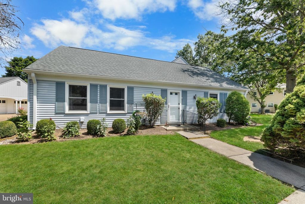 394C ORRINGTON LN, Monroe Township, NJ 08831