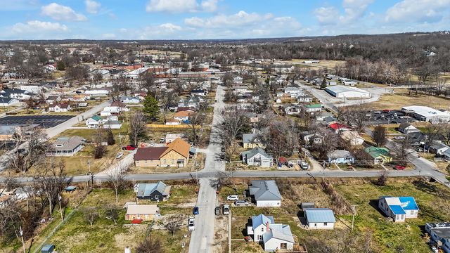 1015 Harold Street, Cassville, MO 65625
