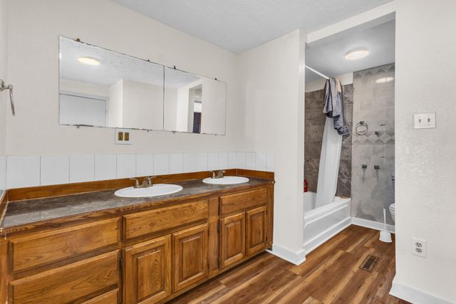 1015 Harold Street, Cassville, MO 65625