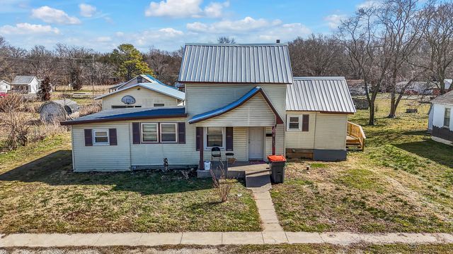 1015 Harold Street, Cassville, MO 65625