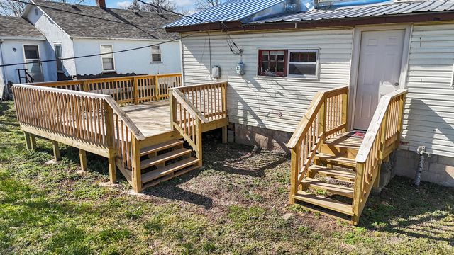 1015 Harold Street, Cassville, MO 65625