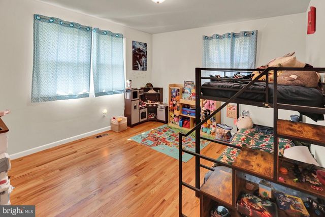1227 LEBANON RD, Manheim, PA 17545