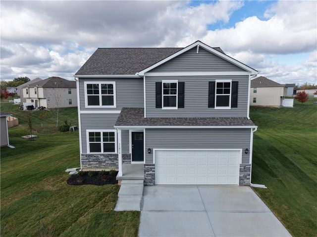 11016 East Ridge Court, Peculiar, MO 64078