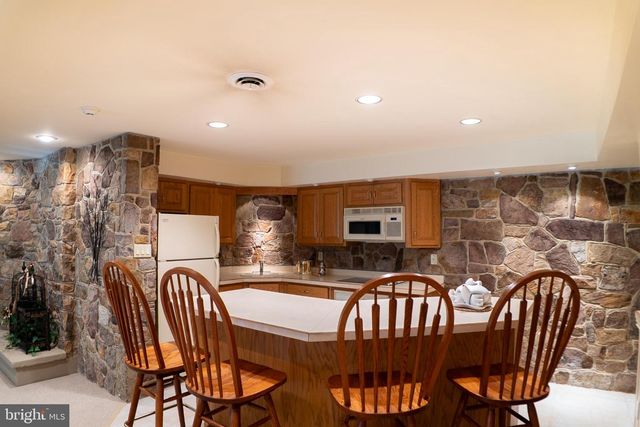 29 SYLVAN DR, Lock Haven, PA 17745