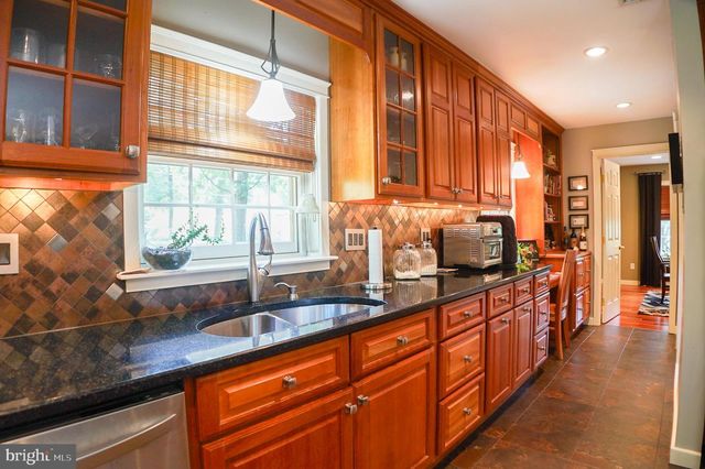 29 SYLVAN DR, Lock Haven, PA 17745