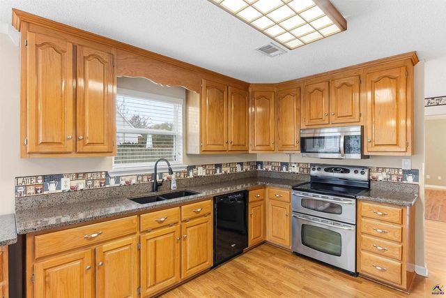 102 Muirfield Lane, Byron, GA 31008