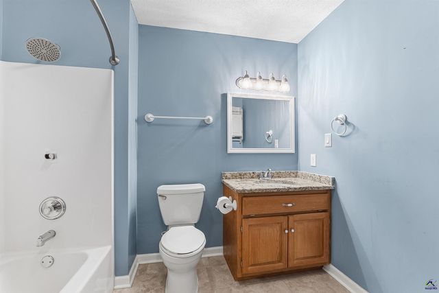 102 Muirfield Lane, Byron, GA 31008