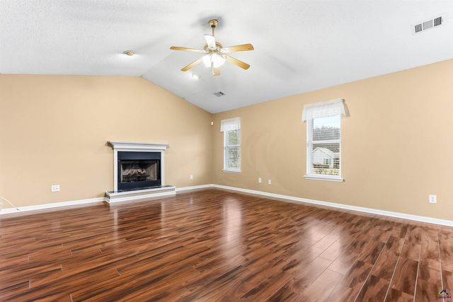 102 Muirfield Lane, Byron, GA 31008