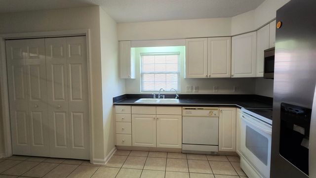 4091 Lakeshore Dr., Little River, SC 29566