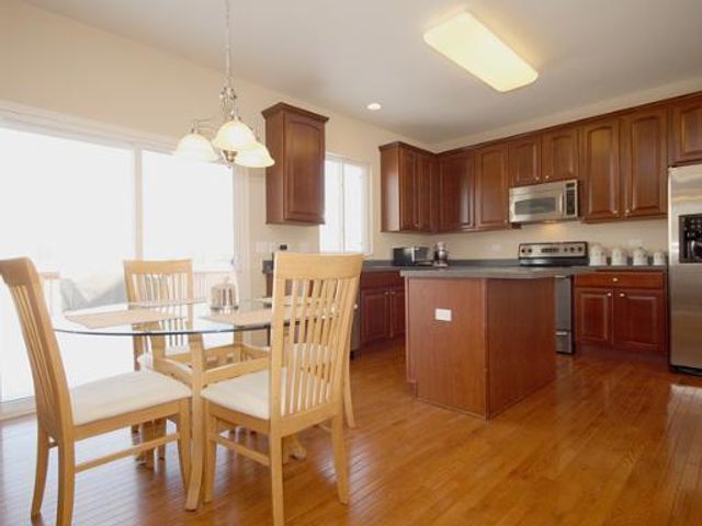 254 S CRANBERRY Street, Bolingbrook, IL 60490