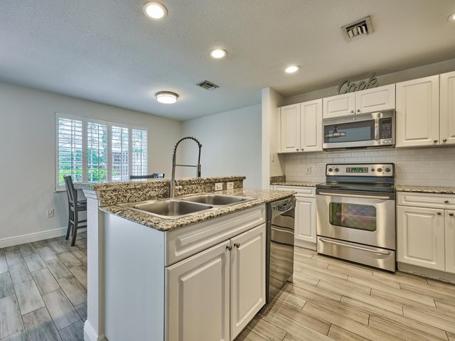 6725 Old Farm Trail, Boynton Beach, FL 33437