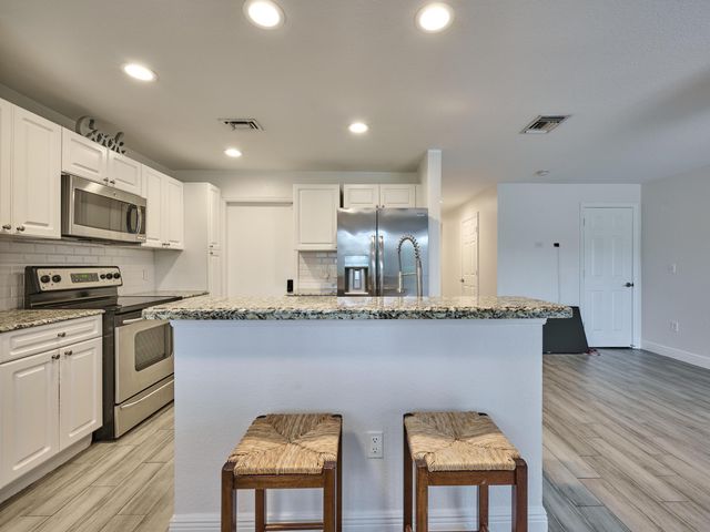 6725 Old Farm Trail, Boynton Beach, FL 33437