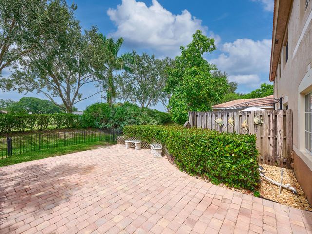 6725 Old Farm Trail, Boynton Beach, FL 33437