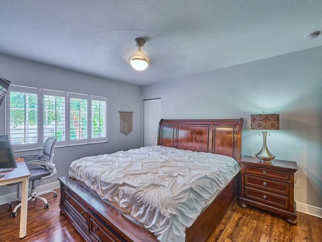 6725 Old Farm Trail, Boynton Beach, FL 33437
