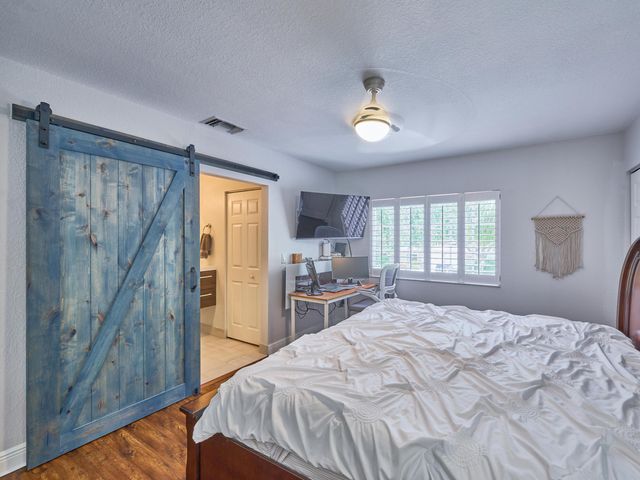 6725 Old Farm Trail, Boynton Beach, FL 33437