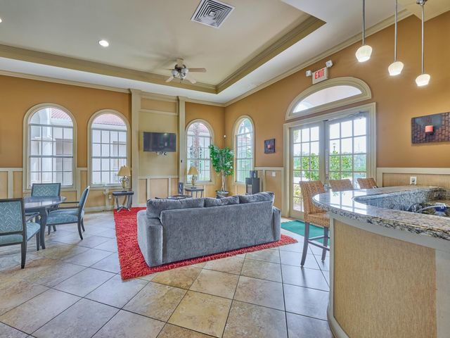 6725 Old Farm Trail, Boynton Beach, FL 33437