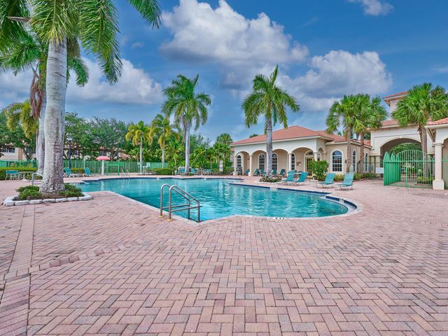 6725 Old Farm Trail, Boynton Beach, FL 33437