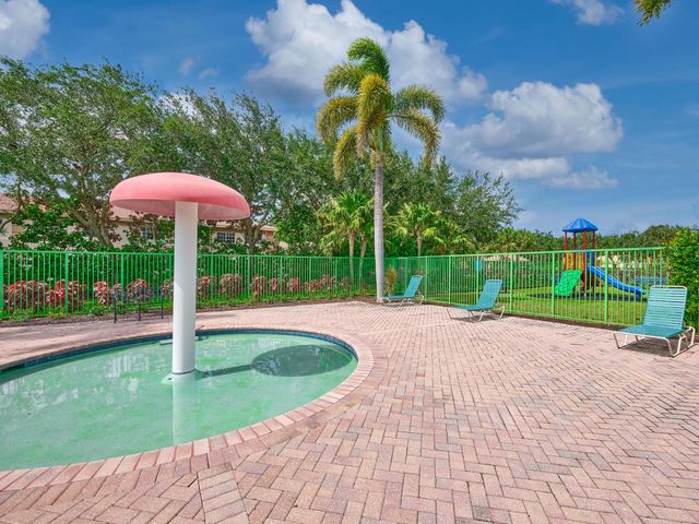 6725 Old Farm Trail, Boynton Beach, FL 33437