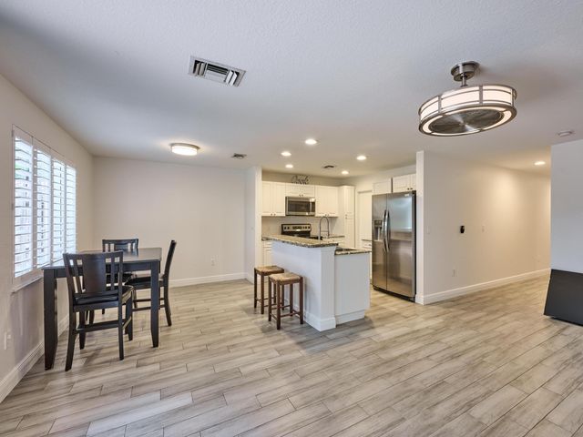6725 Old Farm Trail, Boynton Beach, FL 33437