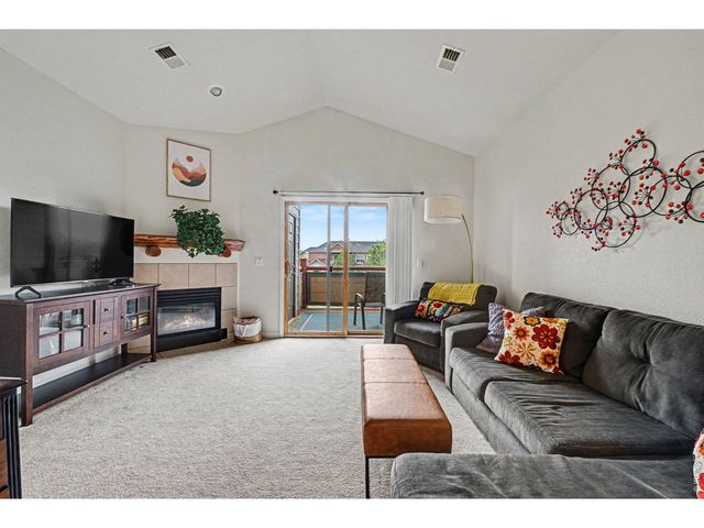 5220 Boardwalk Dr I33, Fort Collins, CO 80525