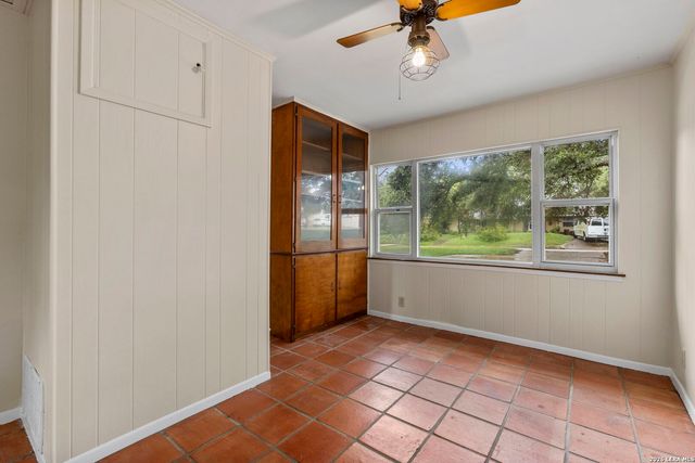 117 BRYKER DR, Terrell Hills, TX 78209