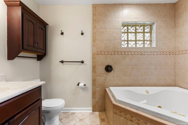 117 BRYKER DR, Terrell Hills, TX 78209