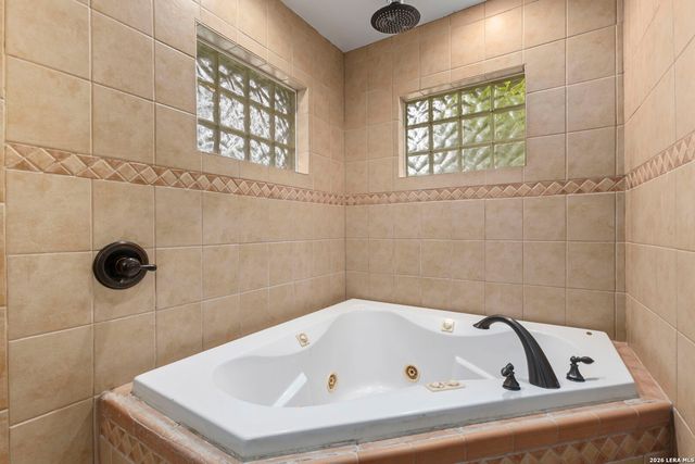 117 BRYKER DR, Terrell Hills, TX 78209