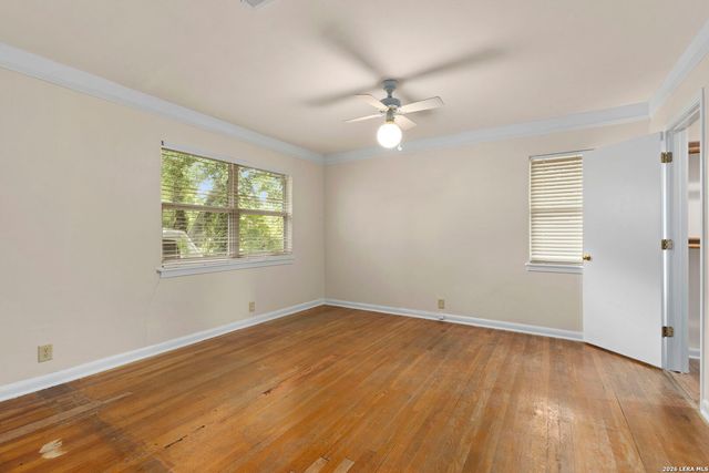 117 BRYKER DR, Terrell Hills, TX 78209