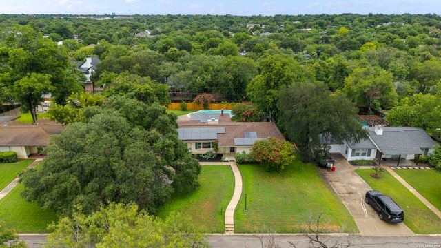 117 BRYKER DR, Terrell Hills, TX 78209