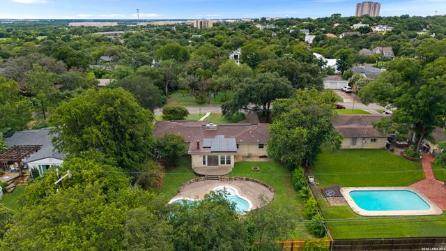 117 BRYKER DR, Terrell Hills, TX 78209