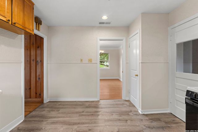 117 BRYKER DR, Terrell Hills, TX 78209