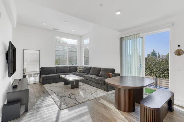 29243 Hub Court, Hayward, CA 94544