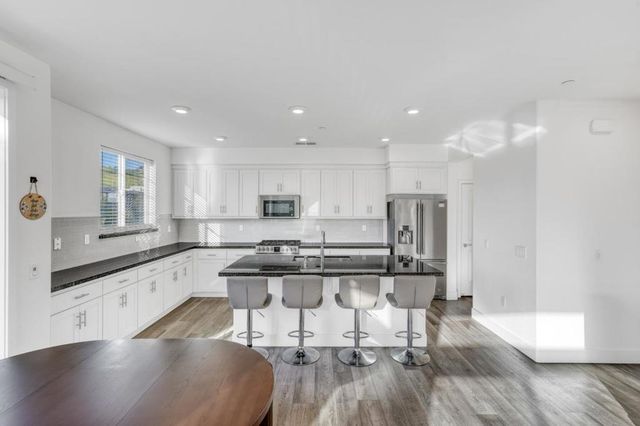 29243 Hub Court, Hayward, CA 94544