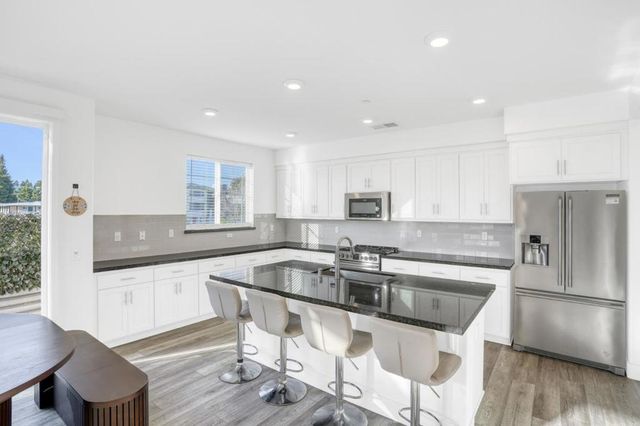 29243 Hub Court, Hayward, CA 94544