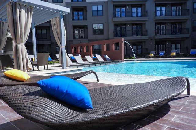 2033 S Gessner Road 2331, Houston, TX 77063