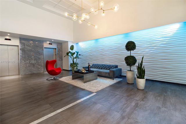 10 Aragon Ave 818, Coral Gables, FL 33134