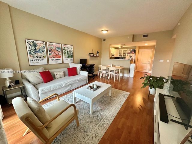 10 Aragon Ave 818, Coral Gables, FL 33134