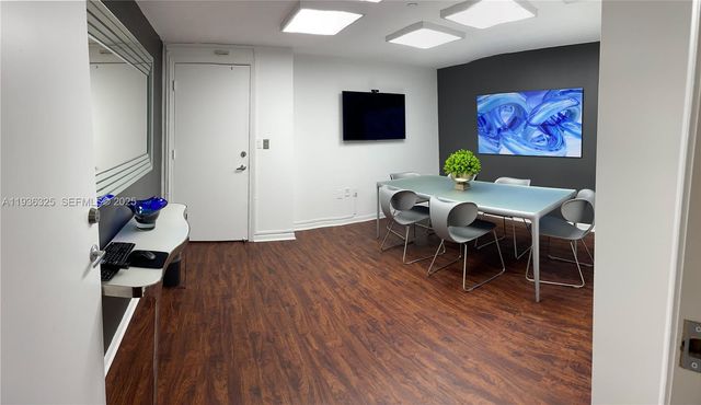 10 Aragon Ave 818, Coral Gables, FL 33134