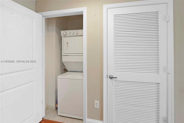 10 Aragon Ave 818, Coral Gables, FL 33134