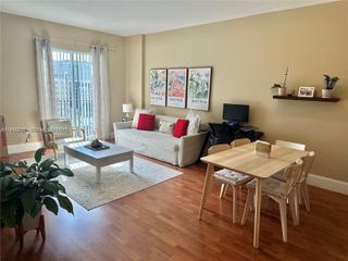 10 Aragon Ave 818, Coral Gables, FL 33134