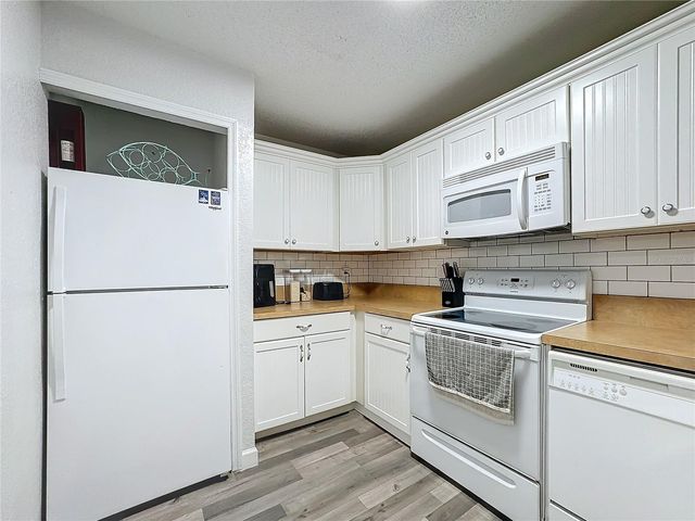 3202 QUEEN PALMS COURT, Kissimmee, FL 34747