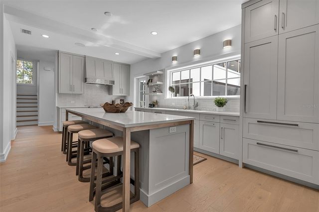 943 POMELO PLACE, Sarasota, FL 34236