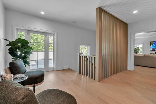 943 POMELO PLACE, Sarasota, FL 34236