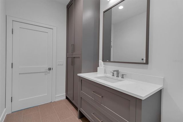 943 POMELO PLACE, Sarasota, FL 34236