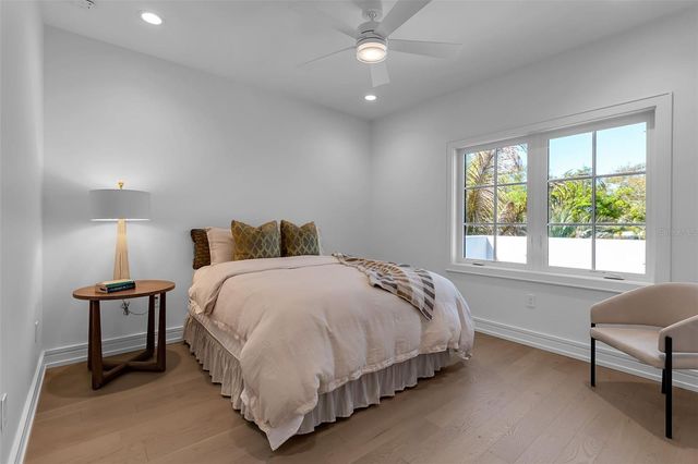 943 POMELO PLACE, Sarasota, FL 34236