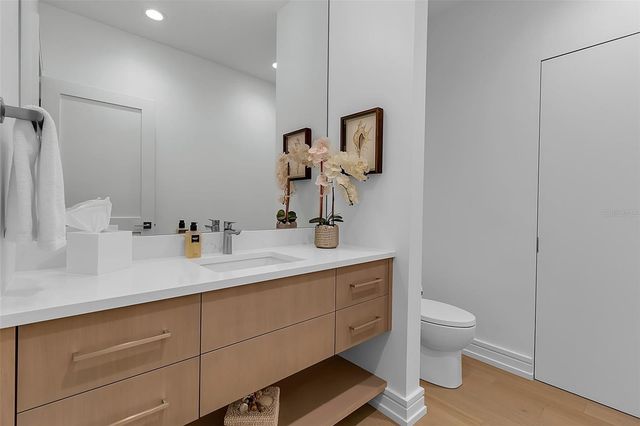 943 POMELO PLACE, Sarasota, FL 34236