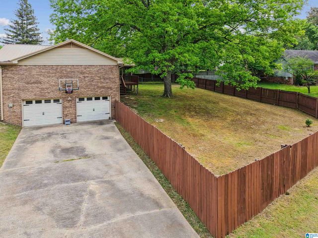 6766 SUNNY DELL DRIVE, Bessemer, AL 35023