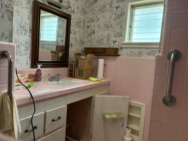 2421 Shalon Avenue, Fort Worth, TX 76112