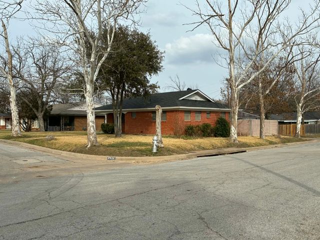 2421 Shalon Avenue, Fort Worth, TX 76112